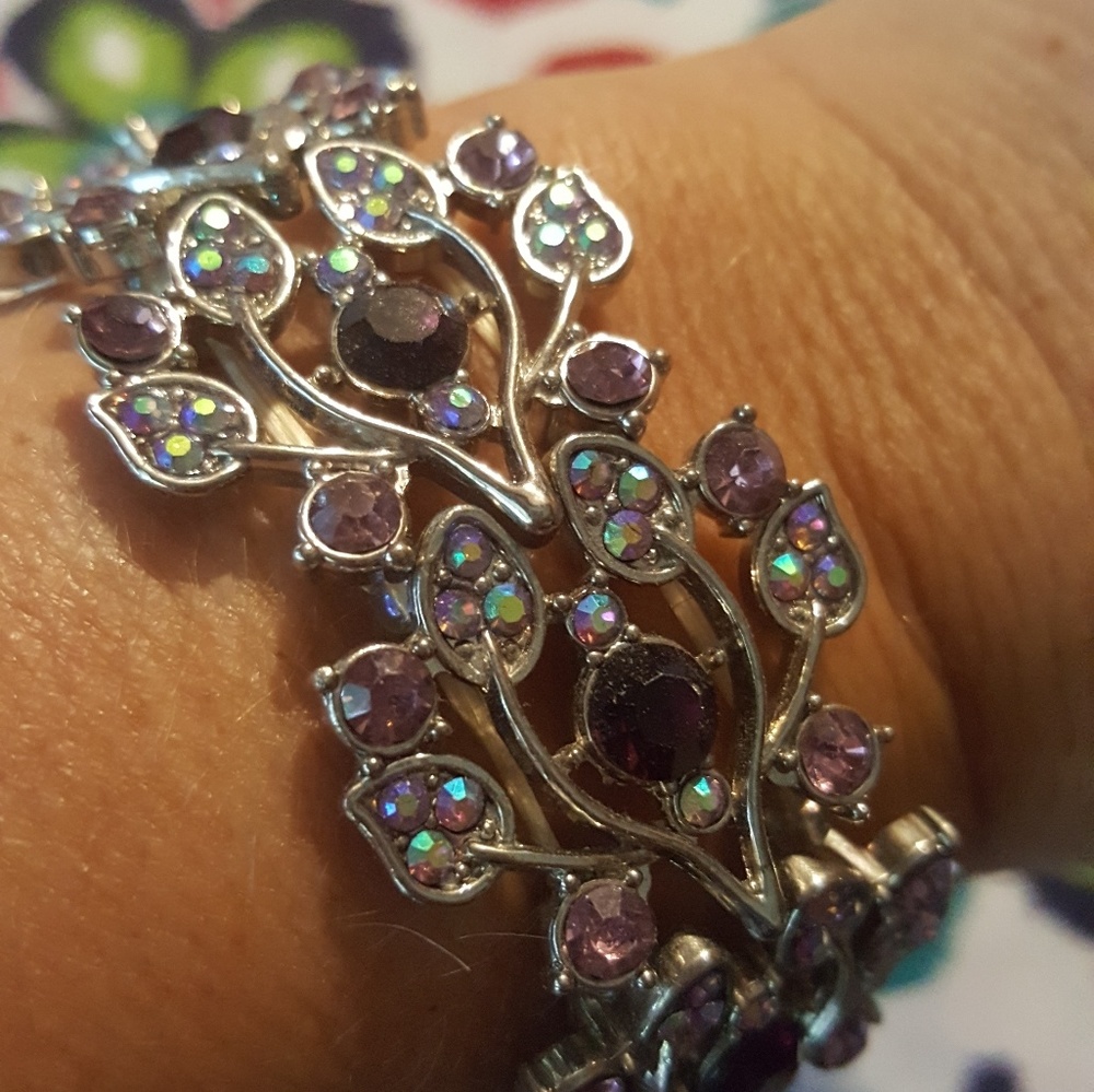 Stretch bracelets made with swarovski crystals